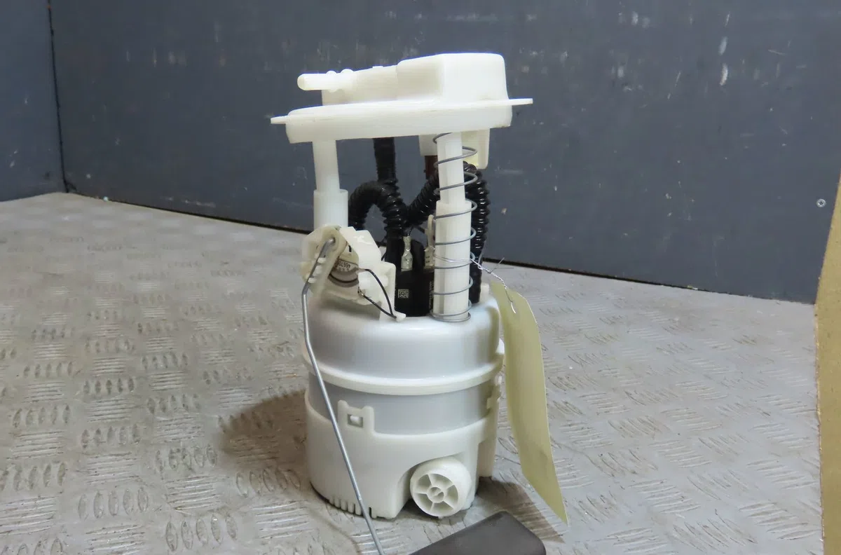 Pompe à carburant immergée Nissan JUKE (F15) 1.2 dig-t (2014) occasion