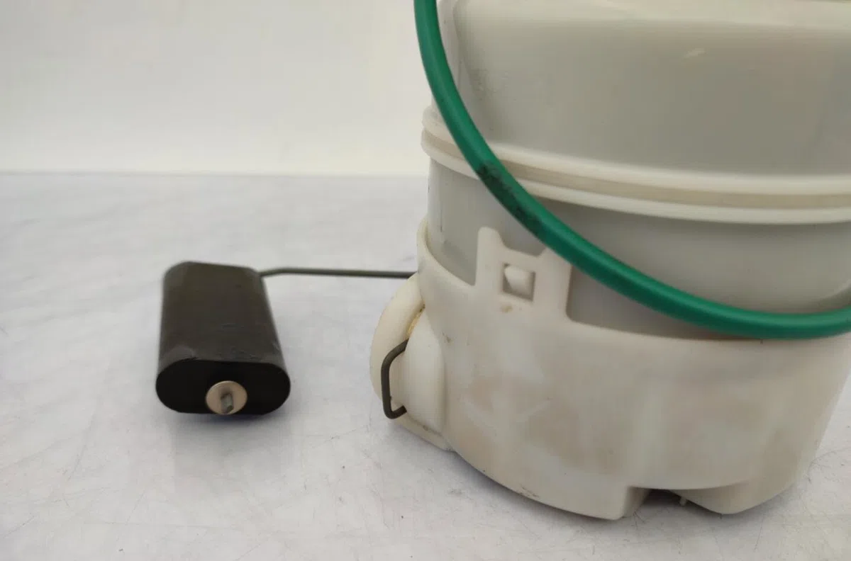 Pompe à carburant immergée NISSAN MICRA 3 PHASE 1 occasion