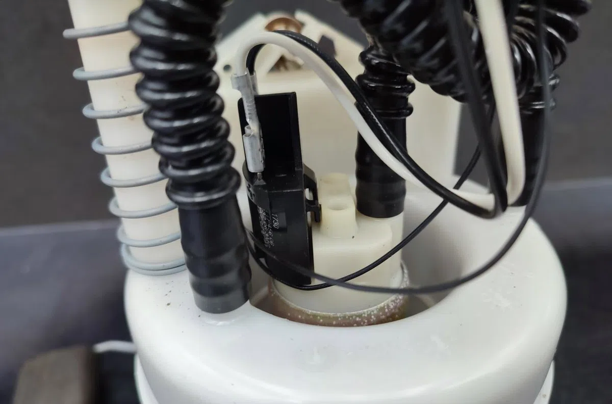 Pompe à carburant immergée NISSAN MICRA 3 PHASE 2 occasion