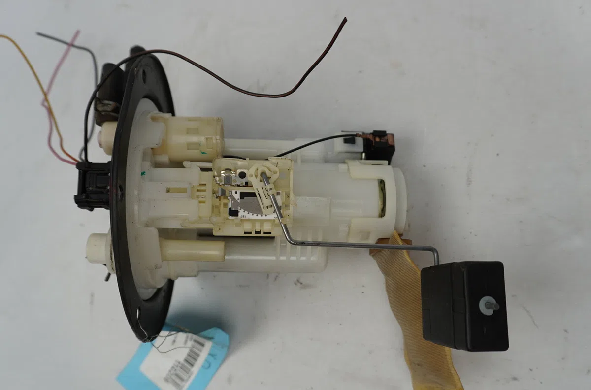 Pompe à carburant immergée Nissan PIXO (UA0) 1.0 (2009) 5 portes occasion