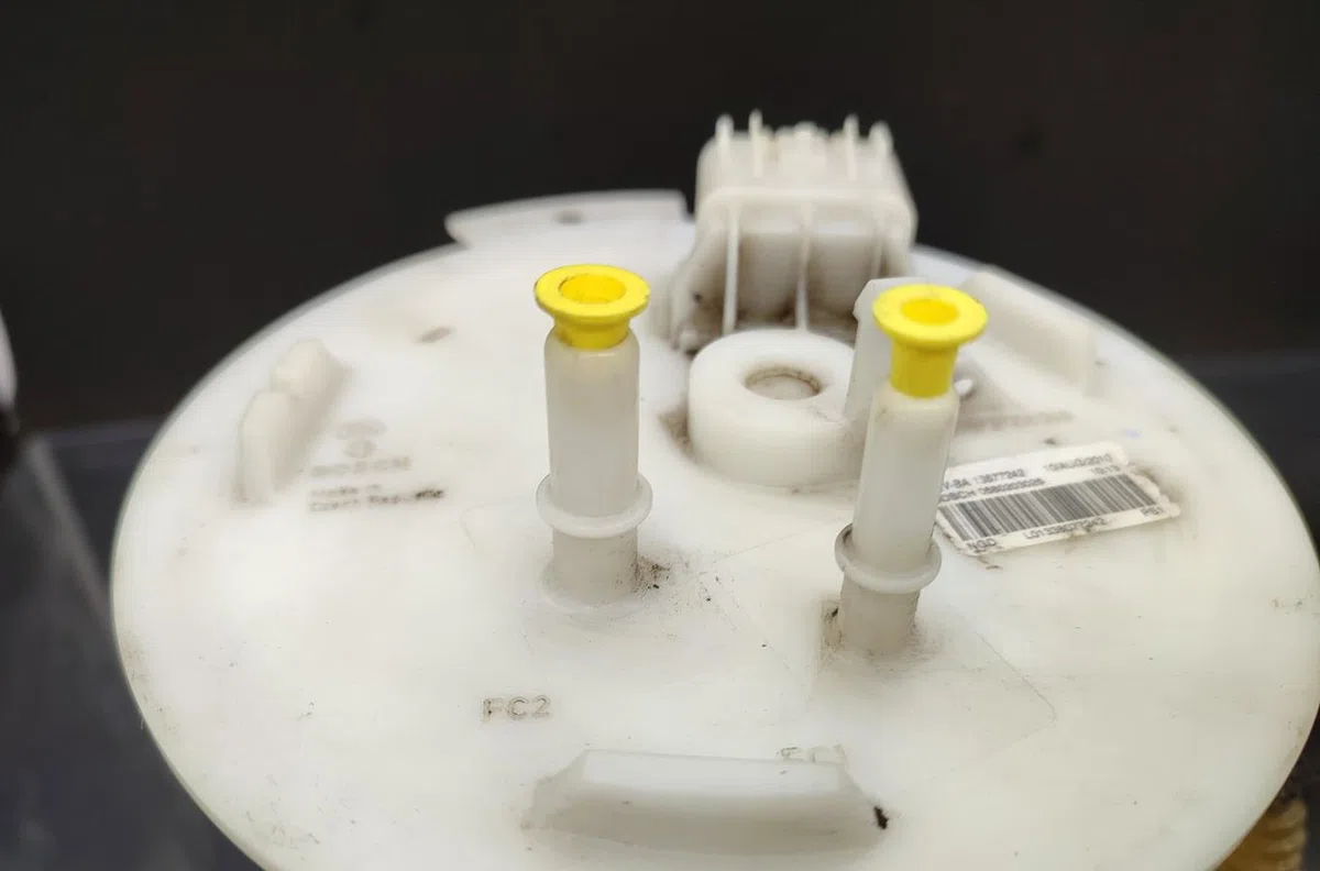 Pompe à carburant immergée OPEL ASTRA J PHASE 1 occasion