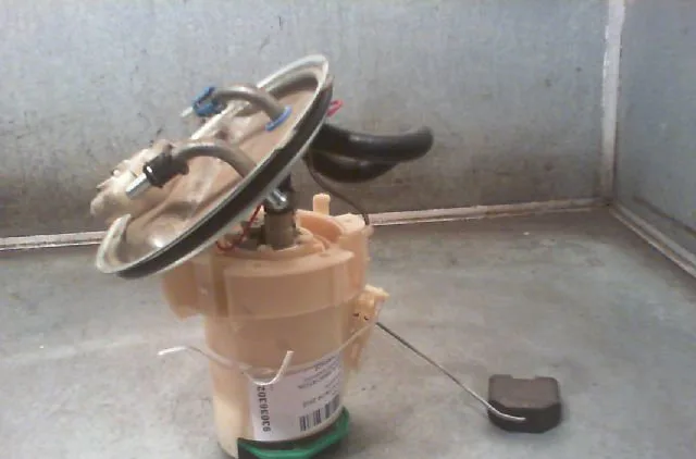 Pompe à carburant immergée Opel VECTRA B (J96) 1.6 i 16v (f19) (1995-2002) occasion