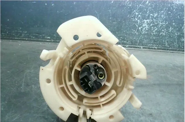 Pompe à carburant immergée Opel VECTRA B (J96) 2.2 i 16v (f19) (2000-2002) occasion