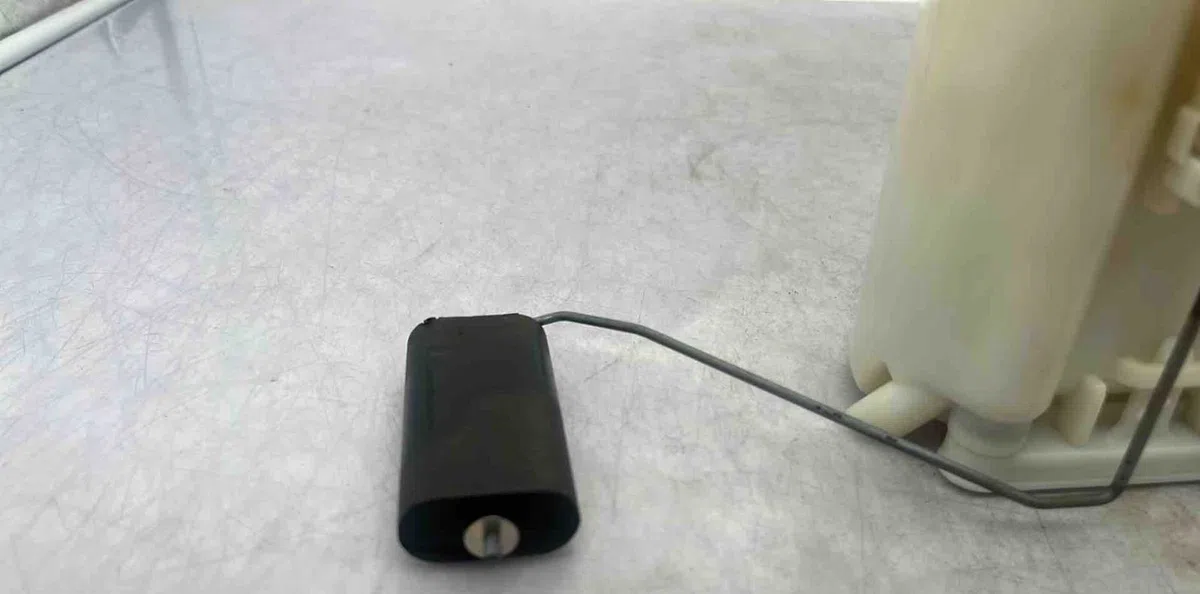 Pompe à carburant immergée PEUGEOT 206 PHASE 1 CABRIOLET occasion