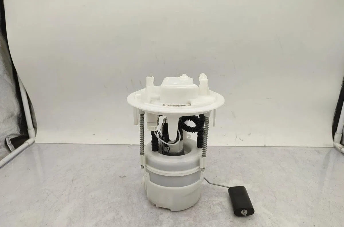 Pompe à carburant immergée PEUGEOT 208 2 occasion
