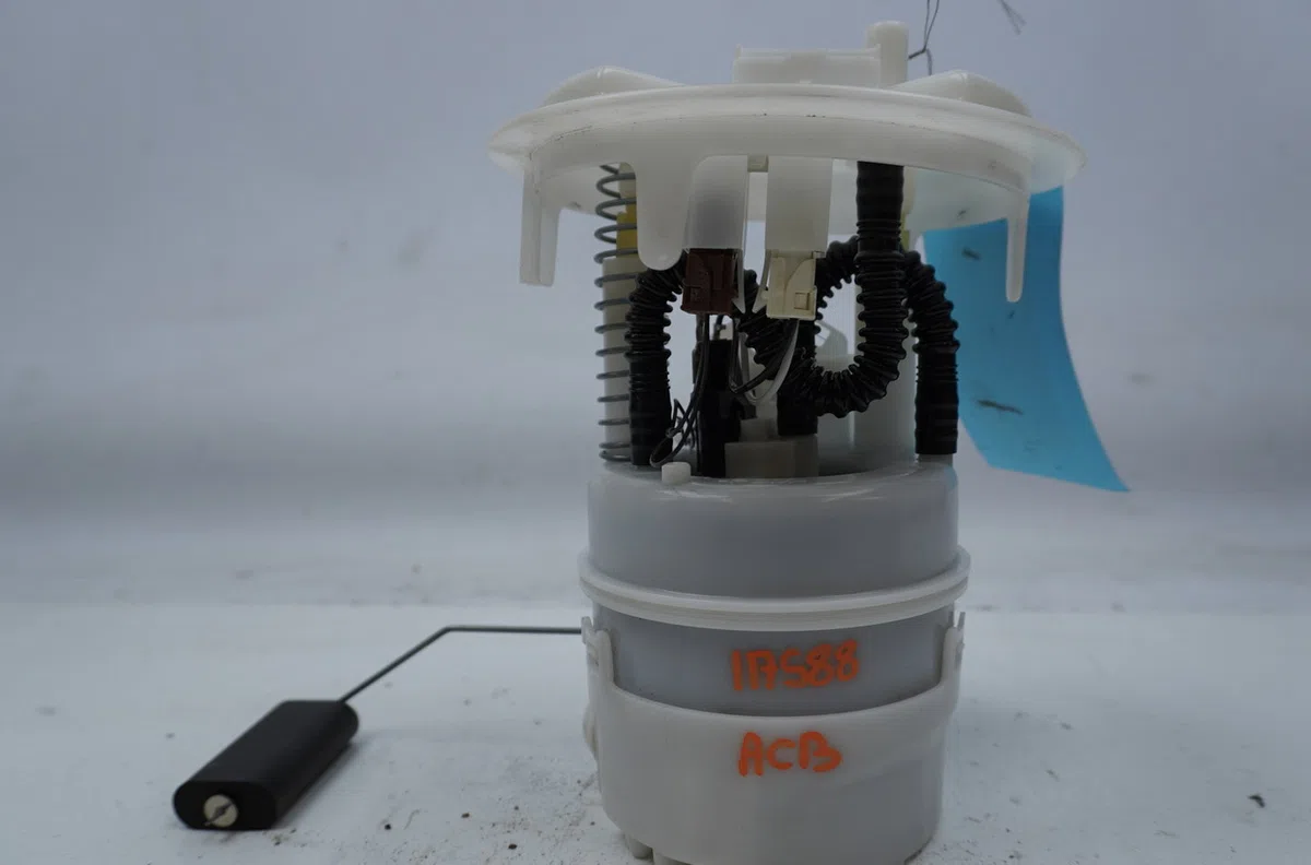Pompe à carburant immergée Peugeot 3008 Monospace (0U_) 1.6 thp (2009-2016) occasion