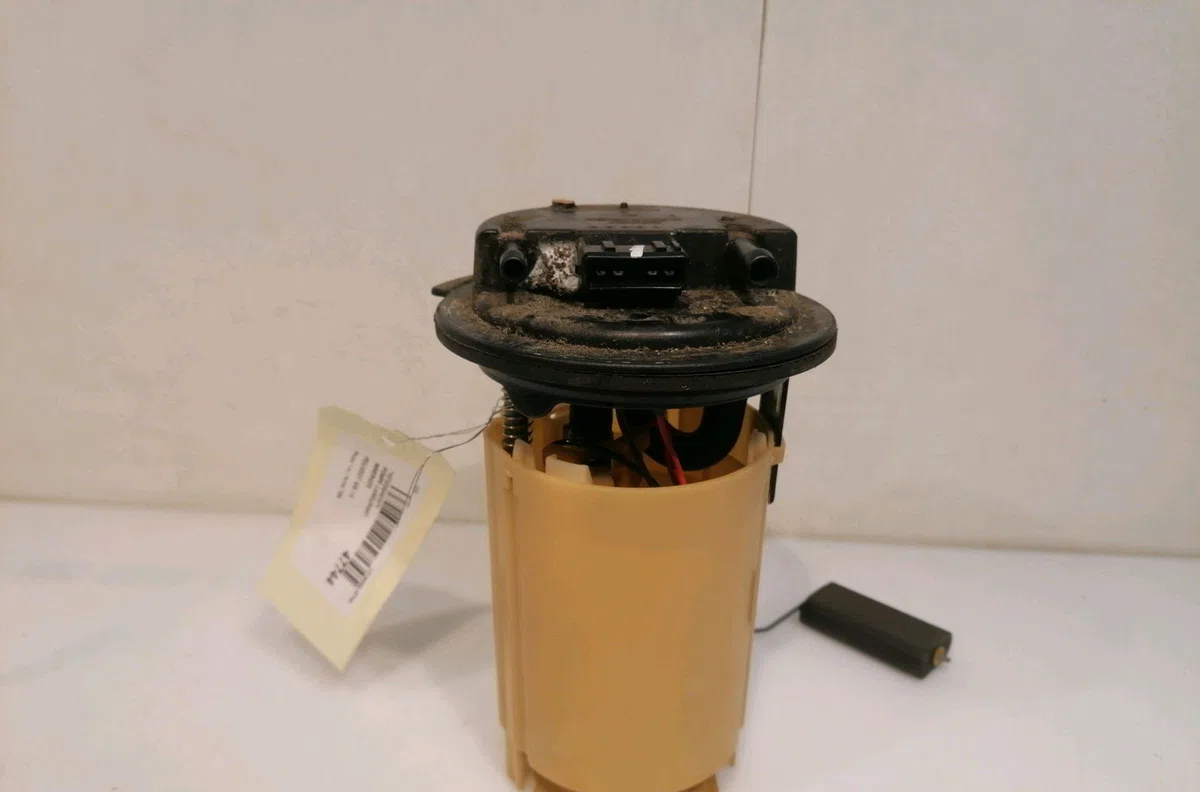 Pompe à carburant immergée Peugeot 406 (8B) 1.8 16v (1995-2000) occasion