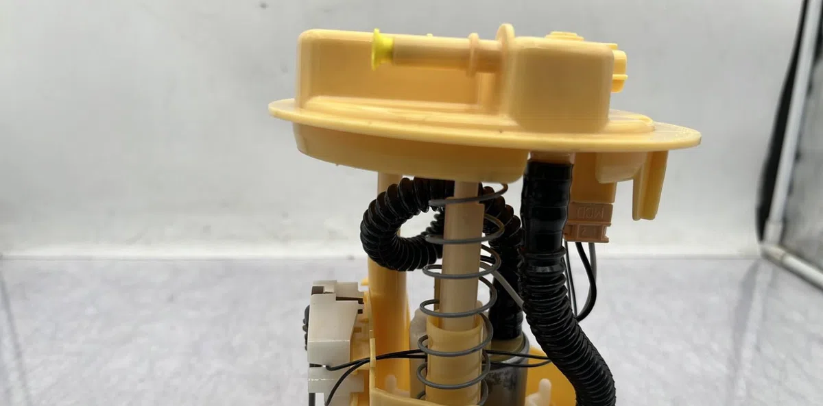 Pompe à carburant immergée RENAULT CLIO 4 PHASE 1 BREAK occasion