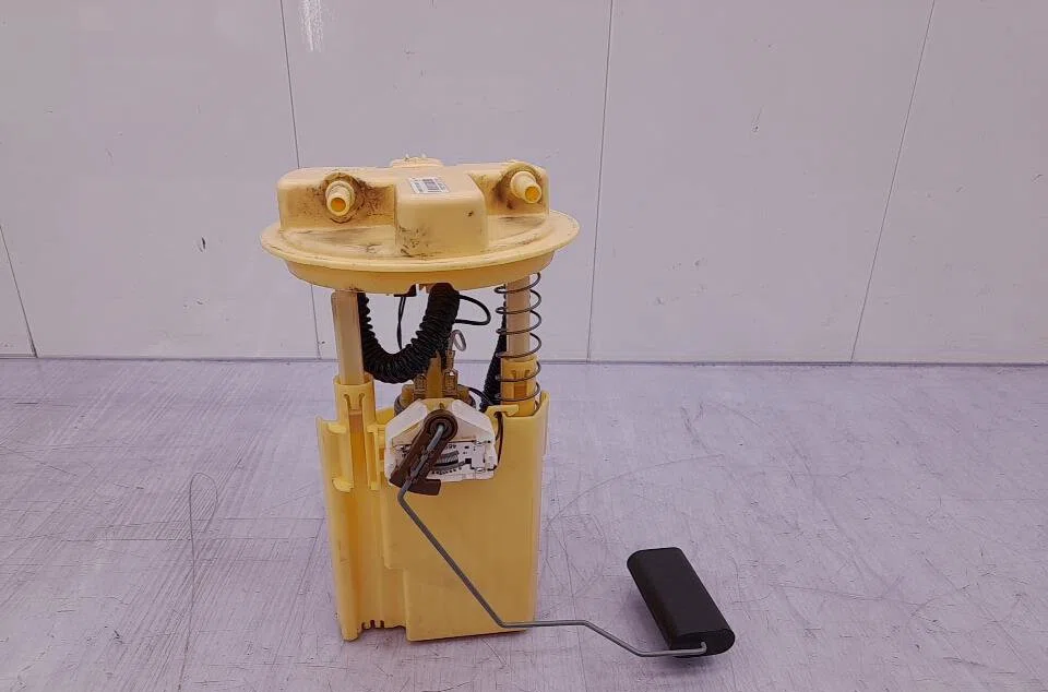 Pompe à carburant immergée RENAULT CLIO 4 PHASE 1 occasion