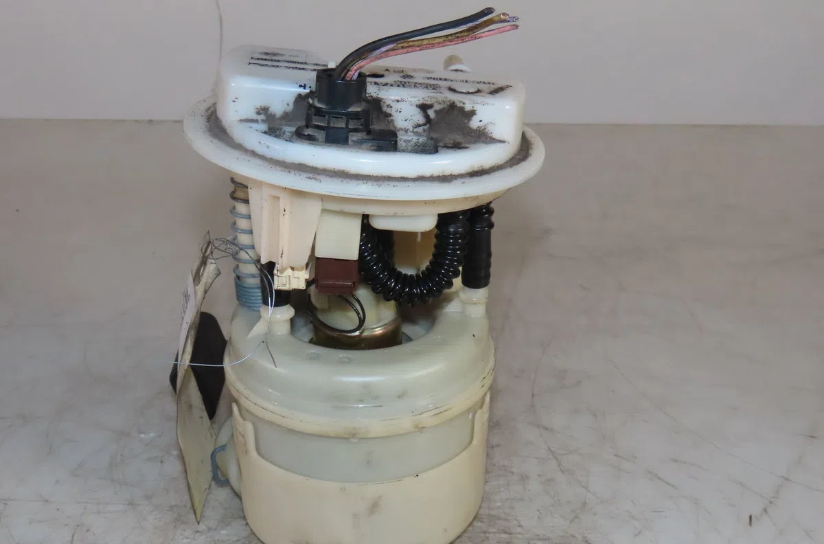 Pompe à carburant immergée Renault CLIO II (BB_, CB_) 1.2 (bb0a, bb0f, bb10, bb1k, bb28, bb2d, bb2h, cb0a,... (1998-2010