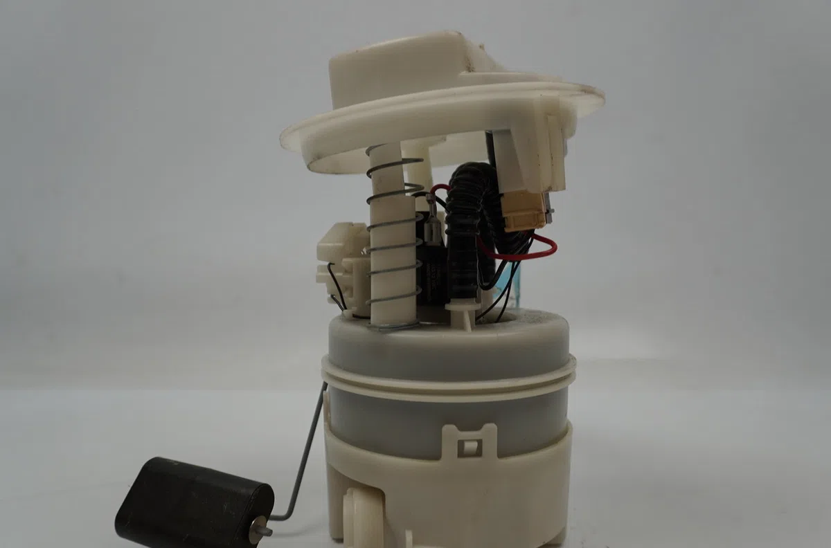 Pompe à carburant immergée Renault CLIO II (BB_, CB_) 1.2 (bb0a, bb0f, bb10, bb1k, bb28, bb2d, bb2h, cb0a,... (1998-2010