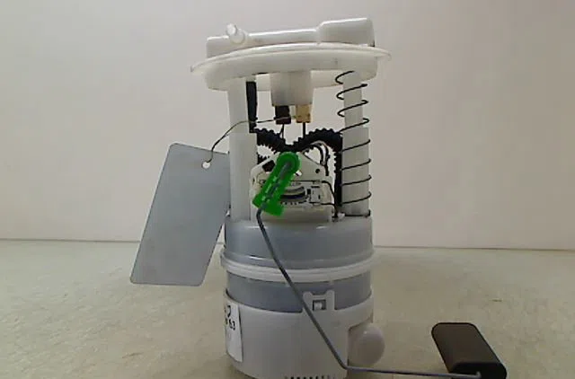 Pompe à carburant immergée Renault CLIO III (BR0-1, CR0-1) 1.2 16v (br0p, cr0p) (2007-2014) occasion