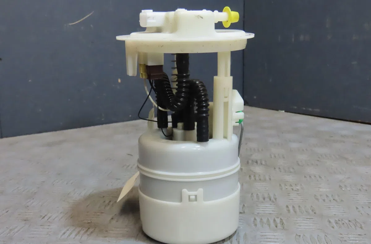 Pompe à carburant immergée Renault CLIO III (BR0-1, CR0-1) 1.6 16v (br05, br0b, br0y, br15, br1j, br1m, br1y, cr0b,... (