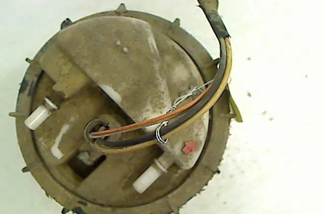 Pompe à carburant immergée RENAULT CLIO occasion