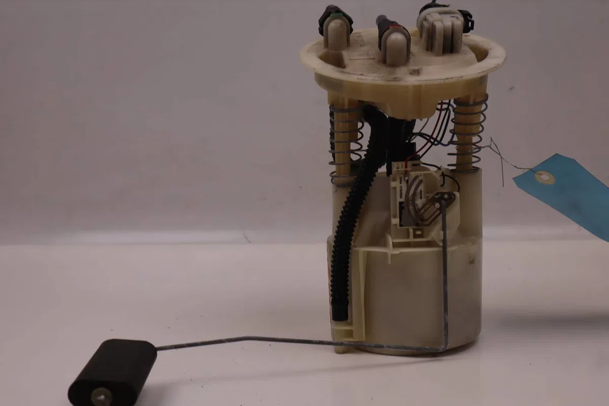 Pompe à carburant immergée Renault MEGANE I Break (KA0-1_) 1.4 16v (ka0d, ka1h, ka0w, ka10) (1999-2003) occasion