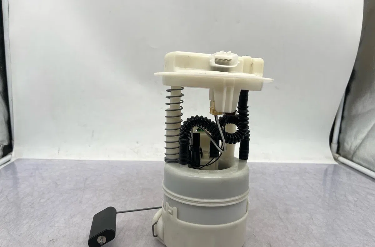 Pompe à carburant immergée RENAULT MODUS PHASE 1 occasion