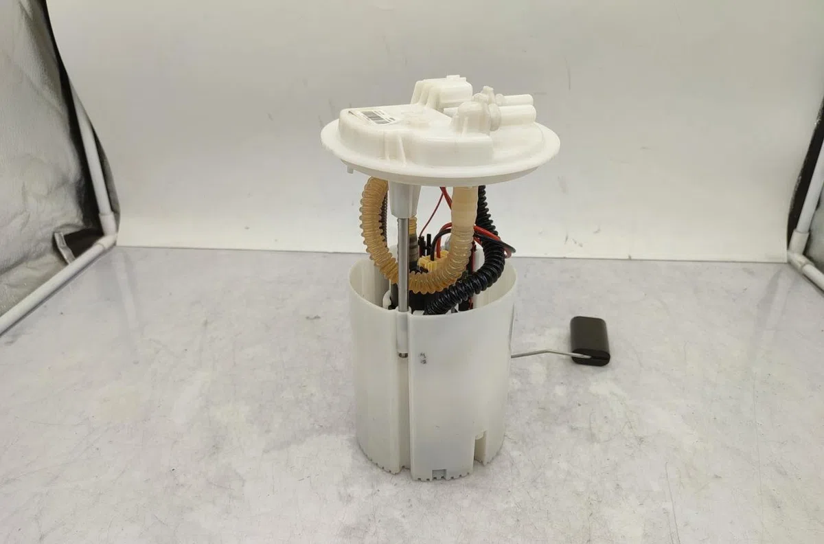 Pompe à carburant immergée RENAULT TRAFIC 3 COURT PHASE 1 occasion