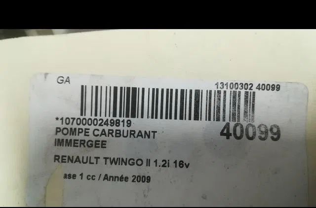 Pompe à carburant immergée Renault TWINGO II (CN0_) 1.2 16v (cn0k, cn0v) (2007) 3 portes occasion