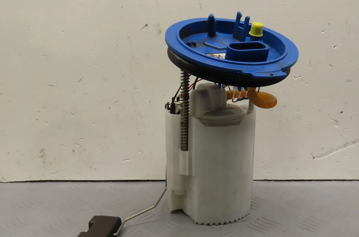 Pompe à carburant immergée Seat LEON ST (5F8) 1.0 tsi (2015-2020) occasion