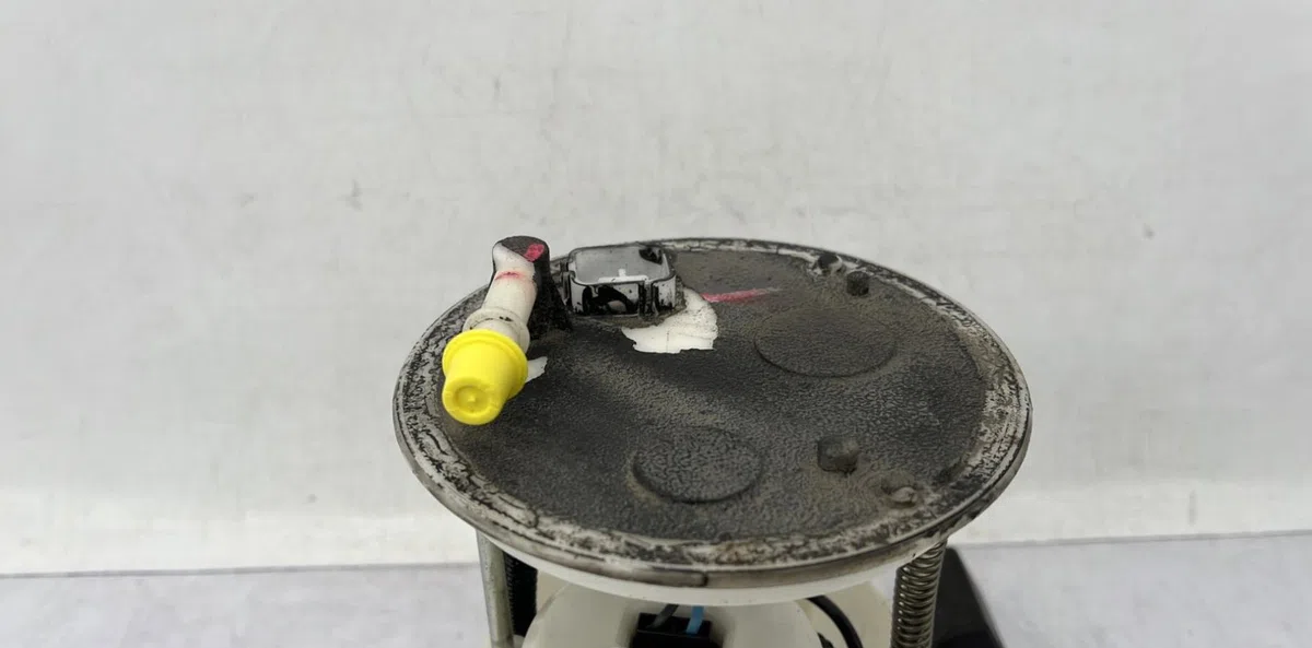 Pompe à carburant immergée SUZUKI SWIFT 3 occasion