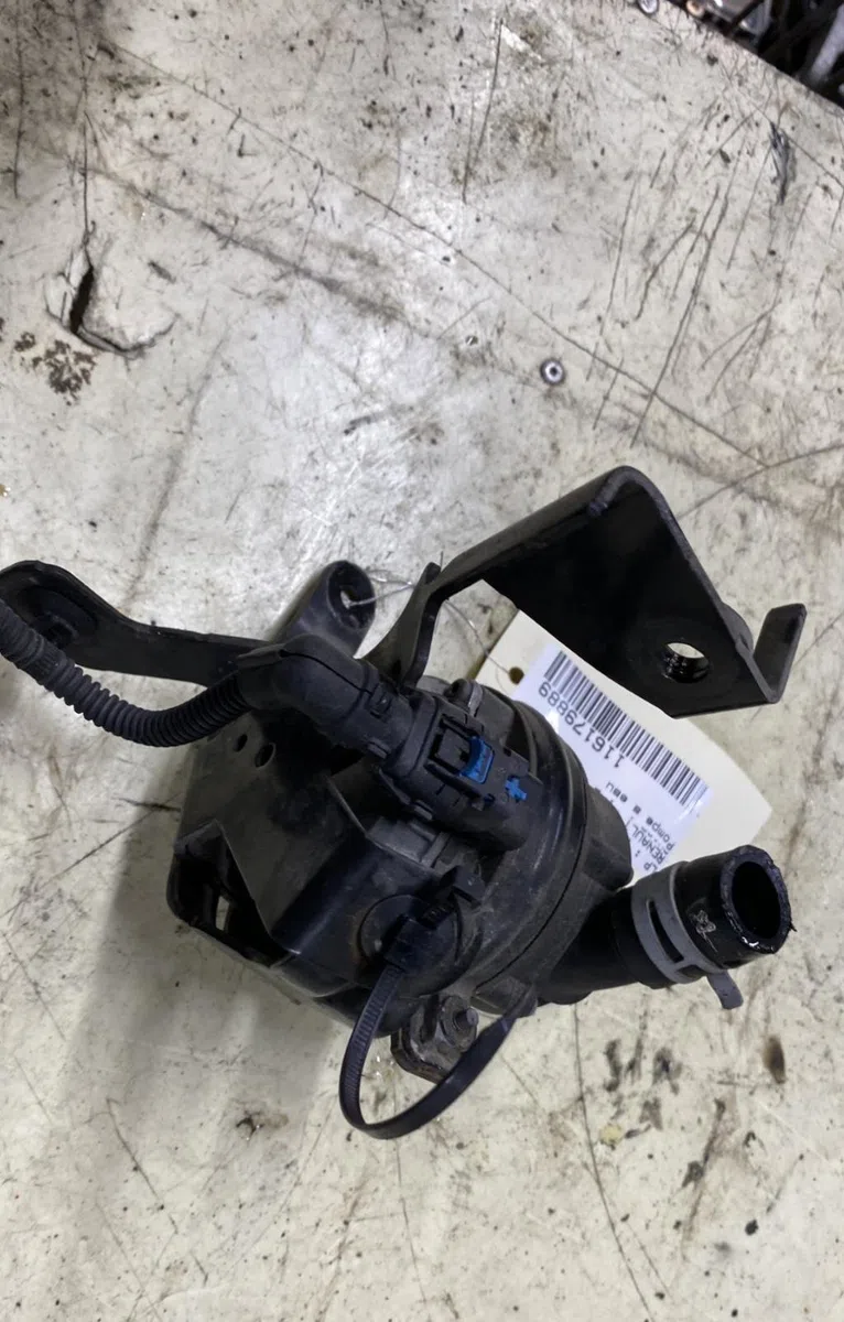 Pompe a eau RENAULT MEGANE 4 PHASE 1 occasion