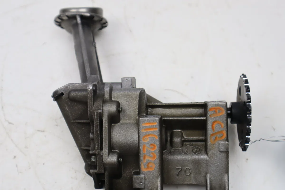 Pompe a huile Renault CLIO III (BR0-1, CR0-1) 1.5 dci (2010-2014) 5 portes occasion