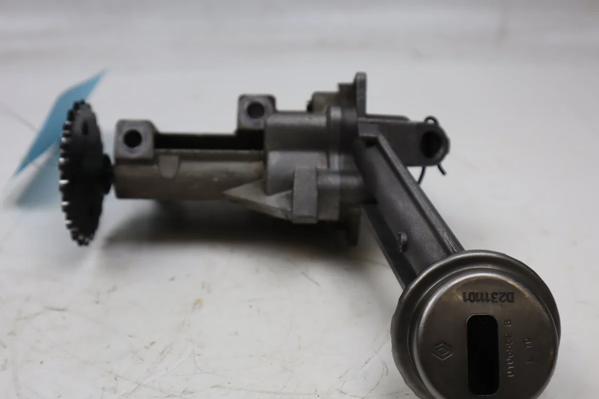 Pompe a huile Renault CLIO III (BR0-1, CR0-1) 1.5 dci (2010-2014) 5 portes occasion