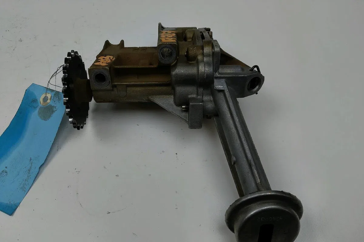 Pompe a huile Renault KANGOO BE BOP (KW0-1_) 1.6 (kw0d) (2009-2012) occasion