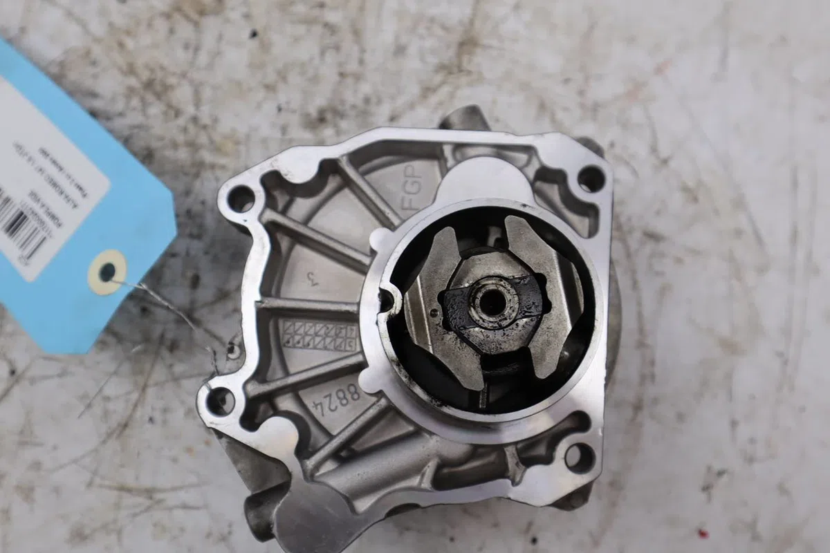 Pompe a vide Alfa romeo 147 (937_) 1.9 jtdm 16v (937.axn1b, 937.bxn1b) (2004-2010) occasion