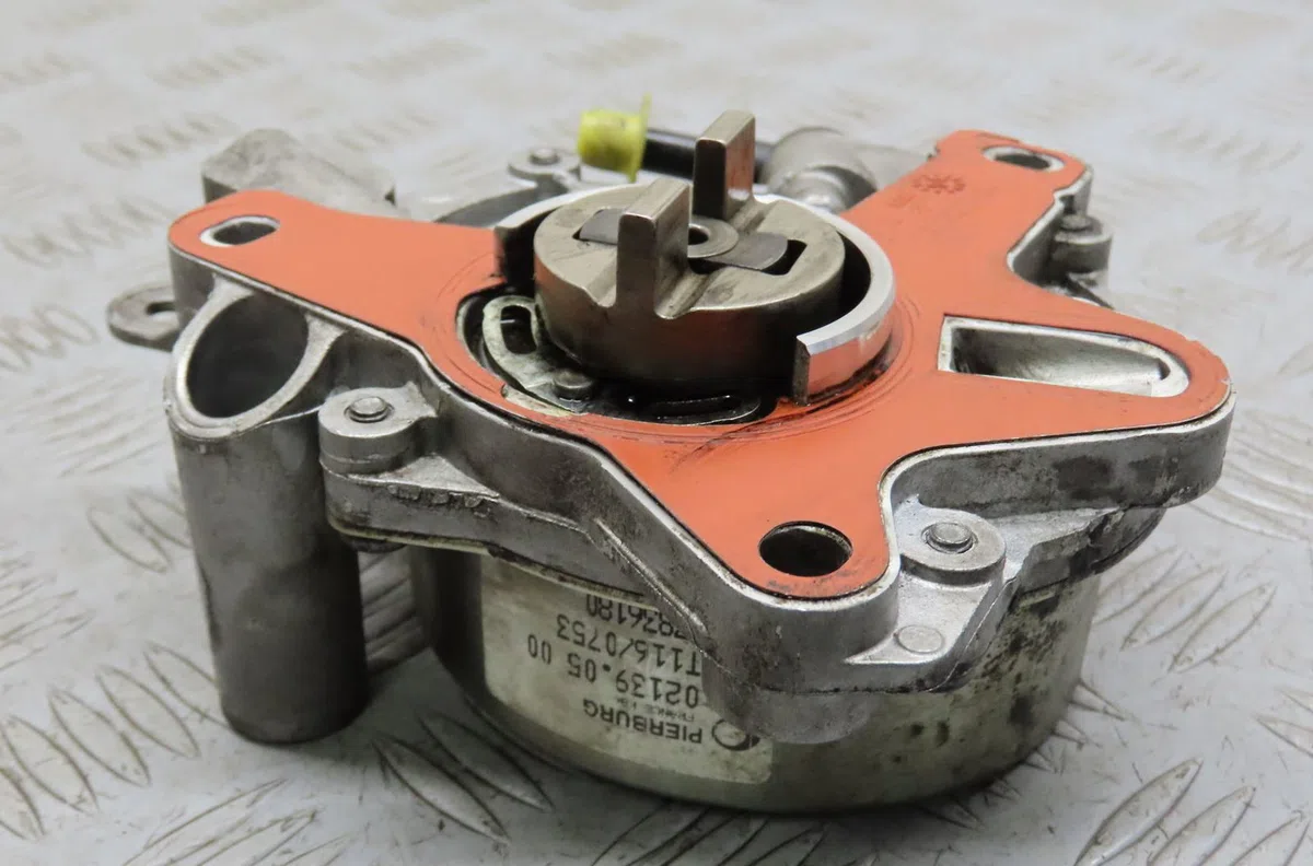 Pompe a vide Citroen C4 PICASSO I Monospace (UD_) 2.0 hdi 150 (2009-2013) 5 portes occasion