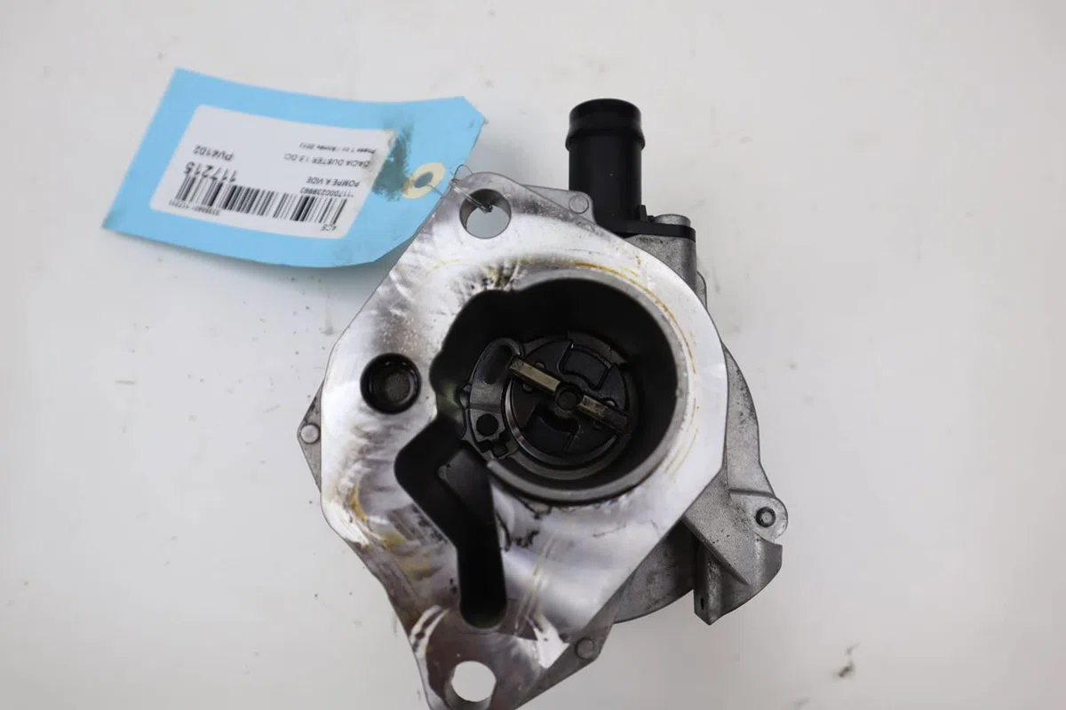 Pompe a vide Dacia DUSTER (HS_) 1.5 dci (hsmc) (2010-2018) occasion