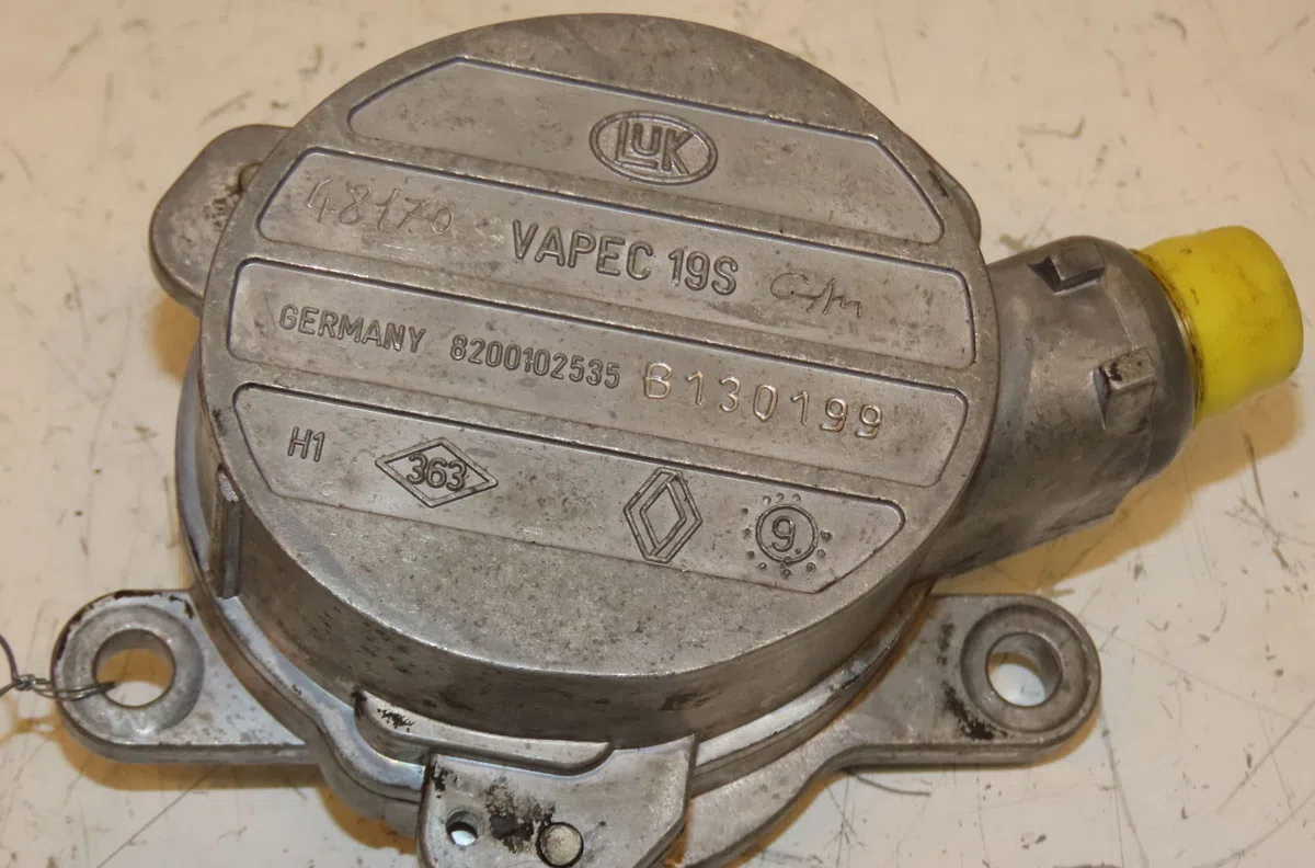 Pompe a vide Renault ESPACE III (JE0_) 2.2 dci (je0k) (2000-2002) 5 portes occasion