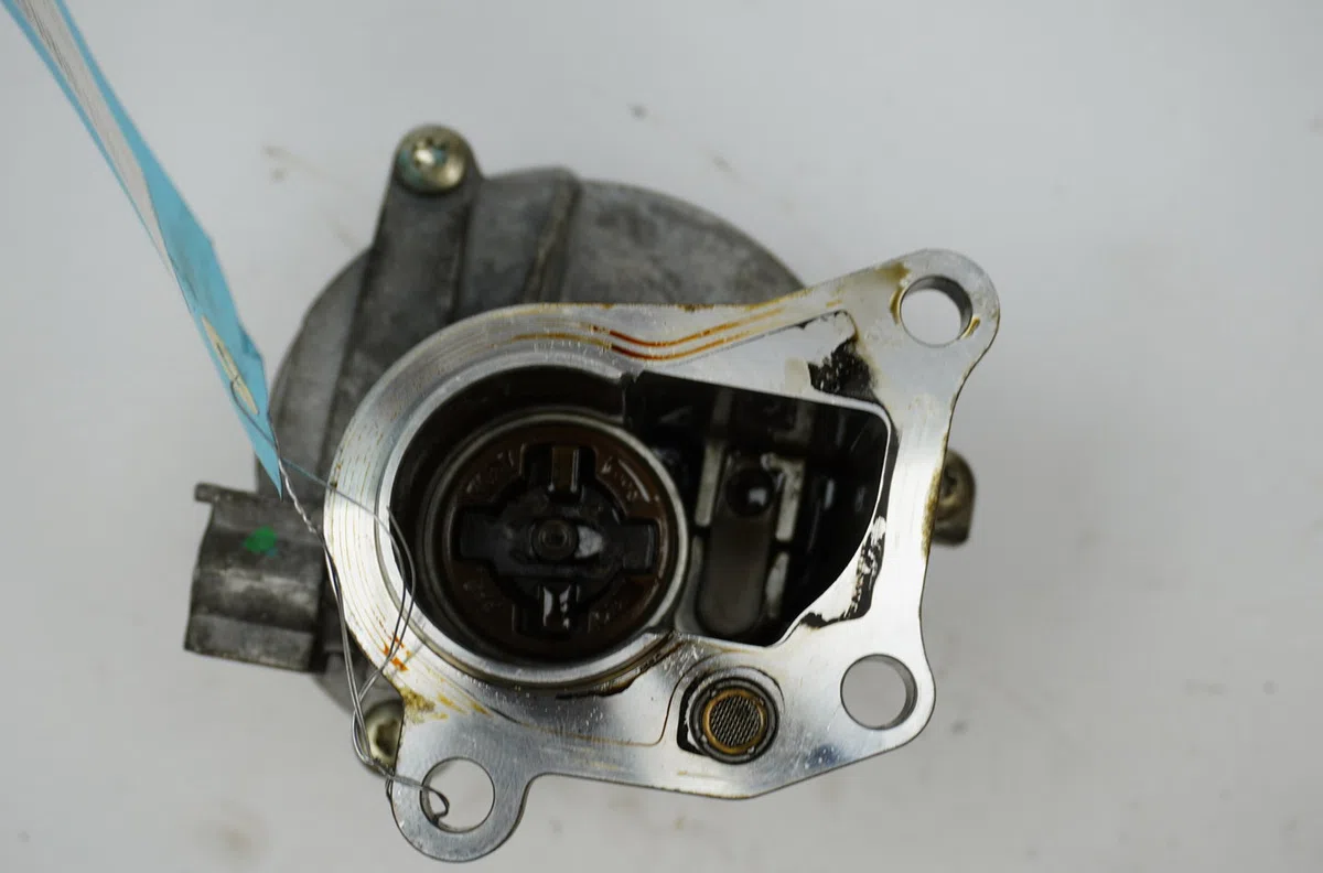 Pompe a vide Renault MEGANE II (BM0-1_, CM0-1_) 1.9 dci (bm0g, cm0g) (2002-2008) 5 portes occasion