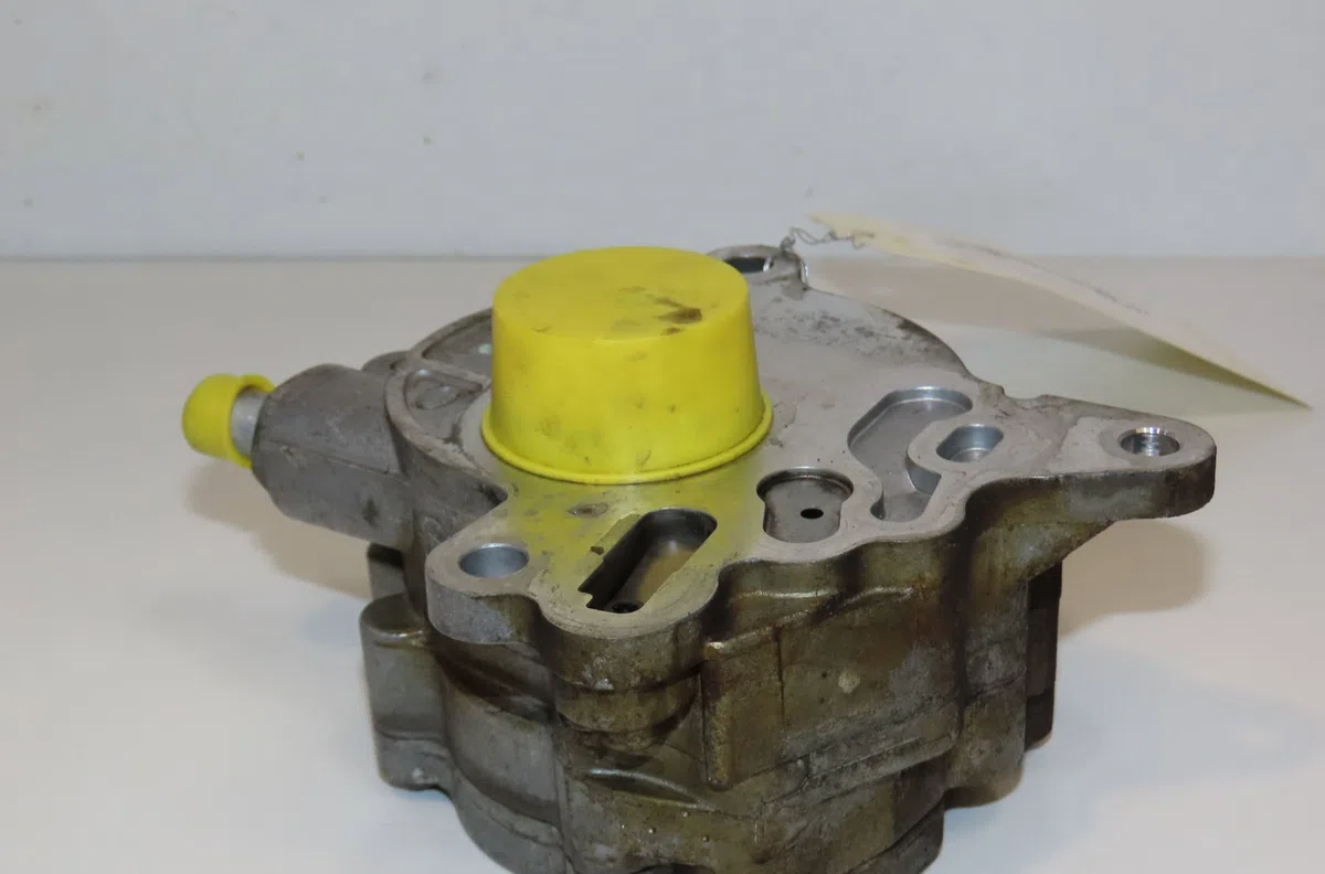 Pompe a vide Volkswagen GOLF V (1K1) 2.0 tdi (2003-2008) occasion
