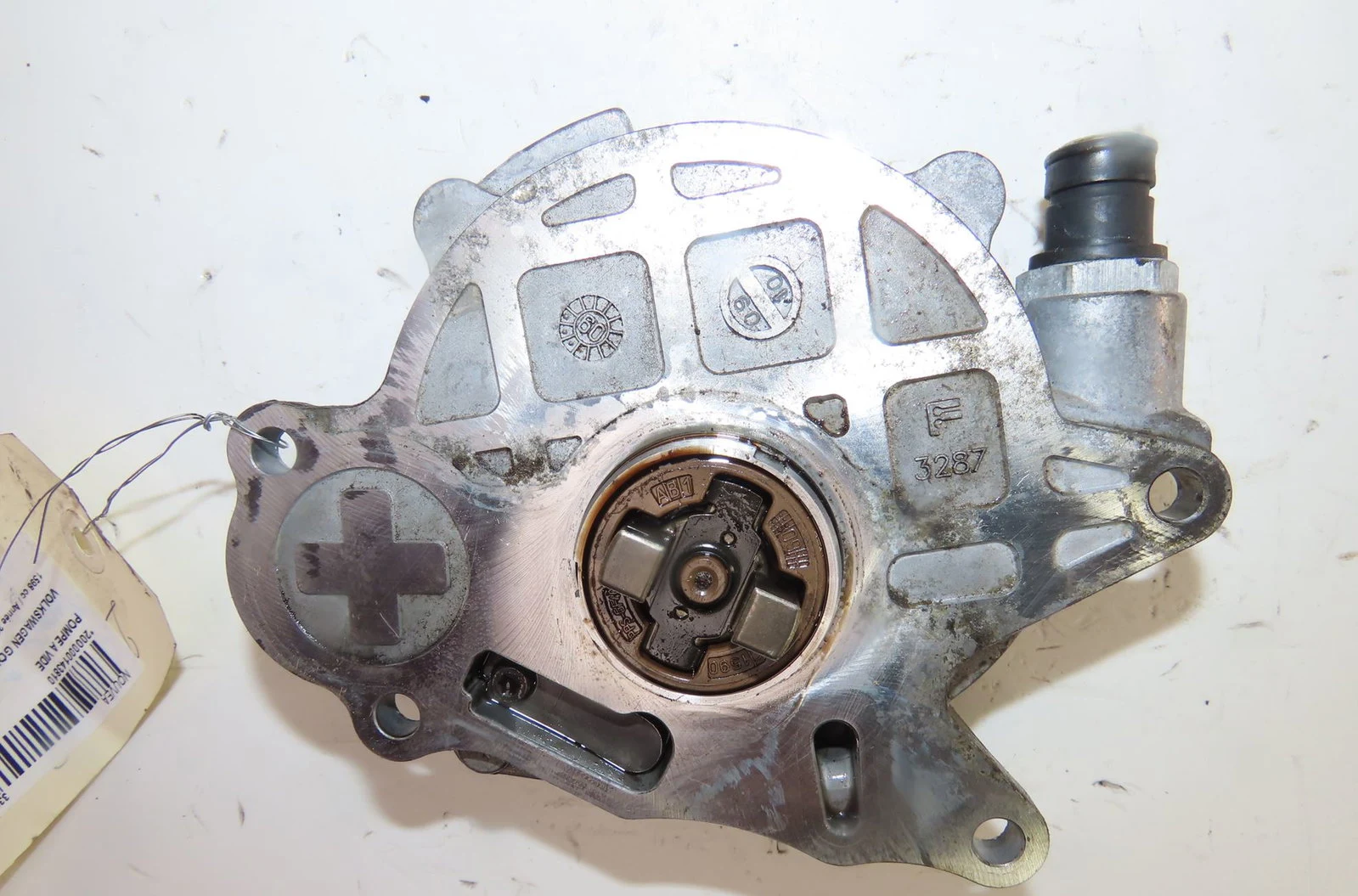 Pompe a vide Volkswagen GOLF VI (5K1) 1.6 tdi (2009-2012) 5 portes occasion