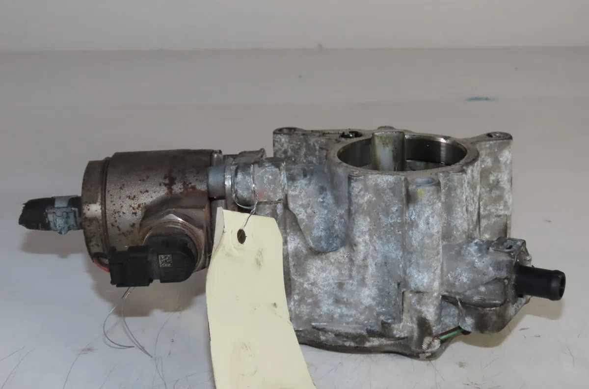Pompe a vide Volkswagen GOLF VI Décapotable (517) 2.0 gti (2012-2016) occasion