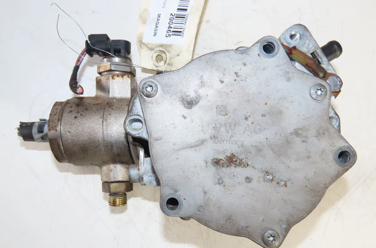 Pompe a vide Volkswagen GOLF VI Décapotable (517) 2.0 gti (2012-2016) occasion