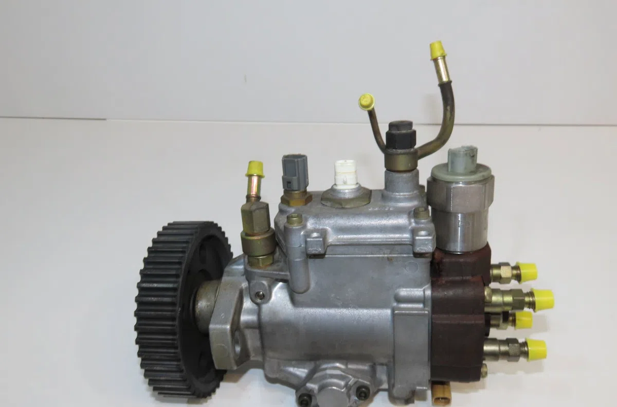 Pompe injection diesel Opel CORSA C (X01) 1.7 dti (f08, f68) (2000-2009) 5 portes occasion