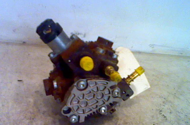 Pompe injection diesel PEUGEOT 206 2005 occasion