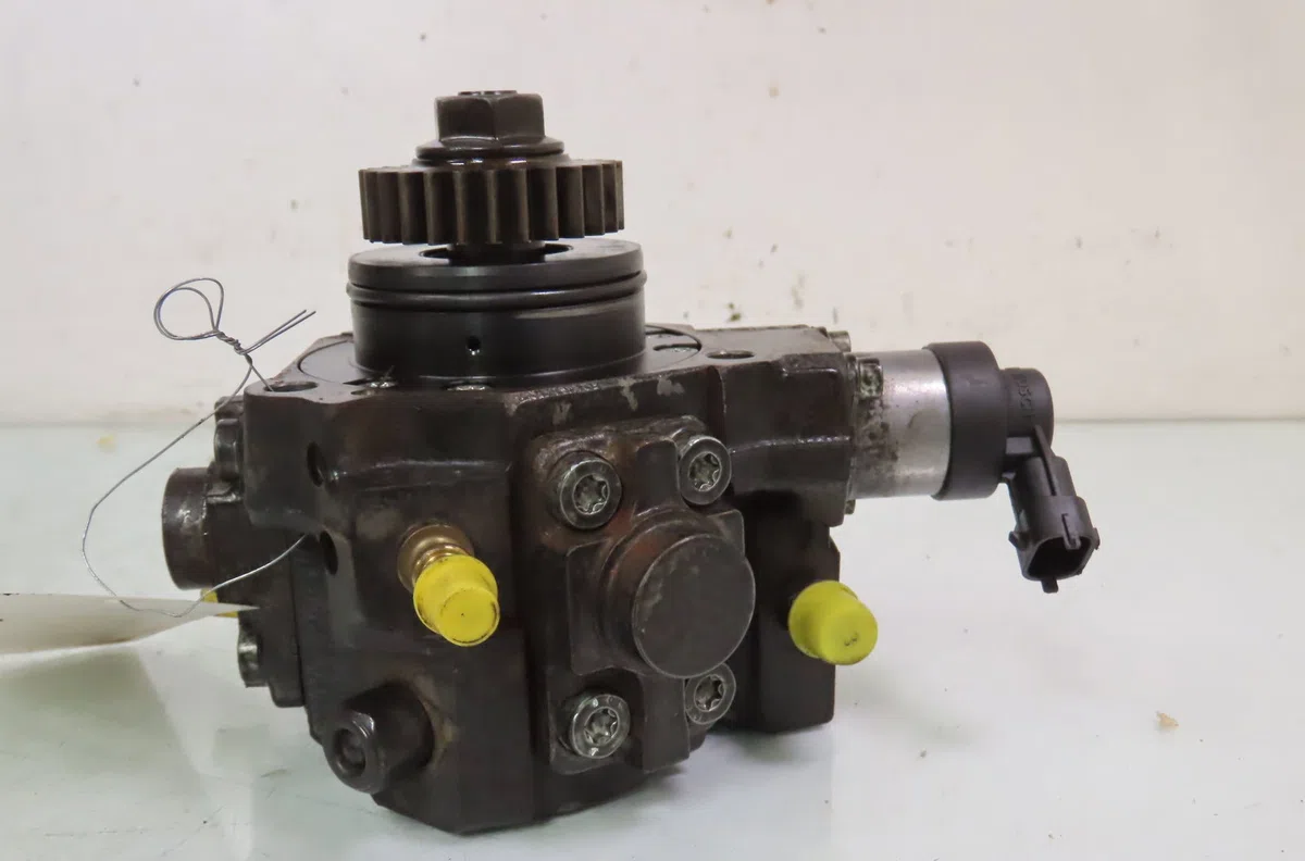 Pompe injection diesel Renault MEGANE IV 3-5 portes (B9A-M-N_) 1.6 dci 130 (b9a4) (2015) occasion