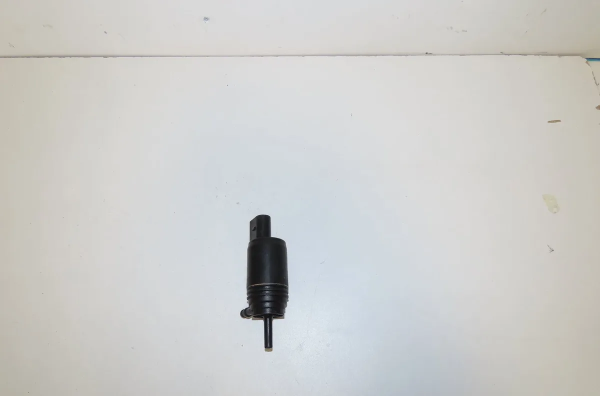 Pompe lave-glace ar Bmw 1 (F20) 118 d (2011-2015) occasion