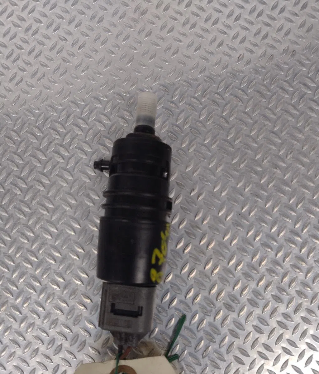Pompe lave-glace ar BMW SERIE 1 E87 PHASE 2 occasion