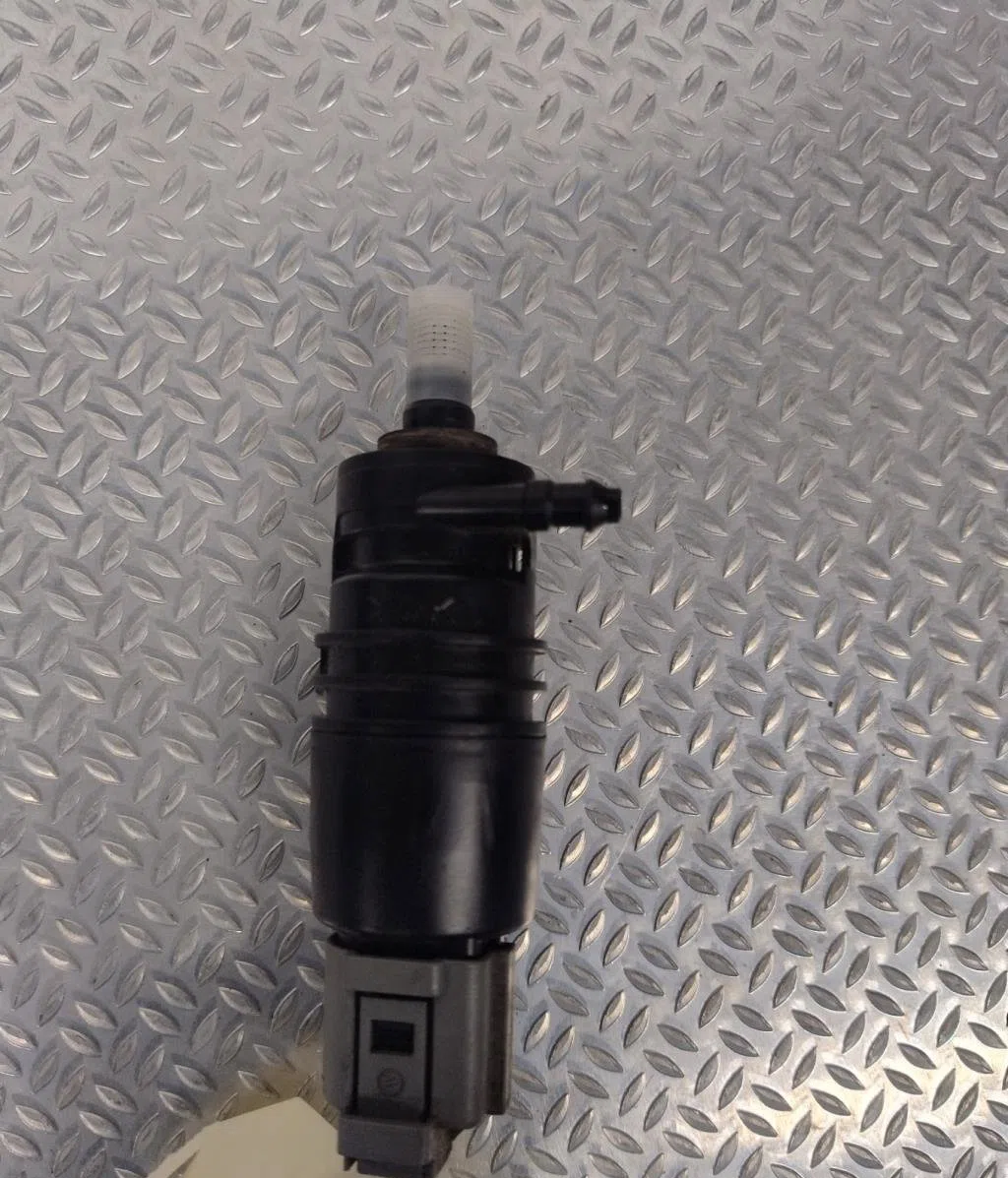 Pompe lave-glace ar BMW SERIE 1 E87 PHASE 2 occasion