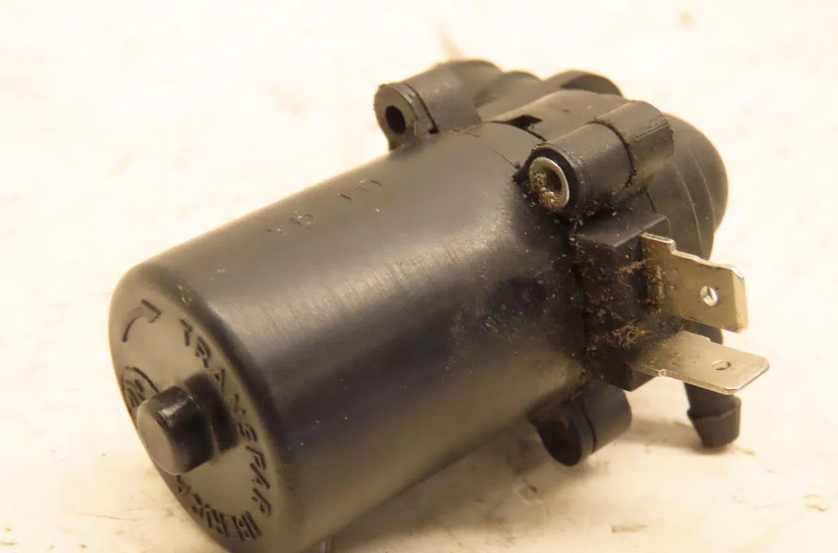 Pompe lave-glace ar Peugeot 205 II (20A-C) 1.7 diesel (1987-1998) occasion