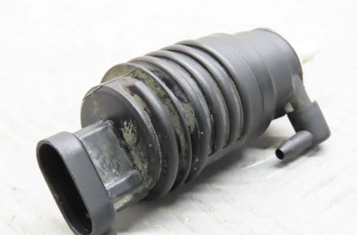 Pompe lave-glace ar Renault 19 II (B-C53_) 1.9 dt (b-c53t) (1992-1995) occasion