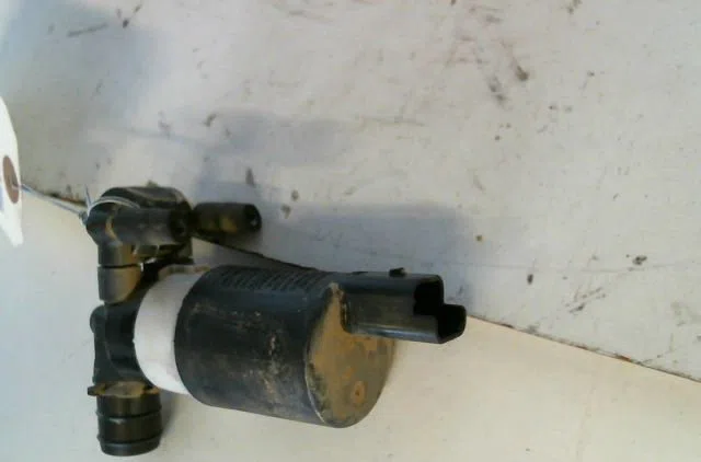 Pompe lave-glace ar RENAULT LAGUNA occasion
