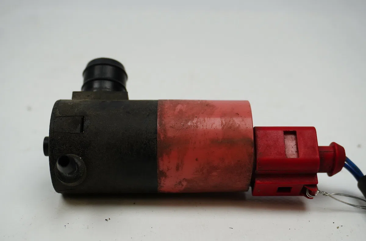 Pompe lave-glace ar Toyota YARIS (_P9_) 1.4 d-4d (nlp90_) (2005-2012) occasion