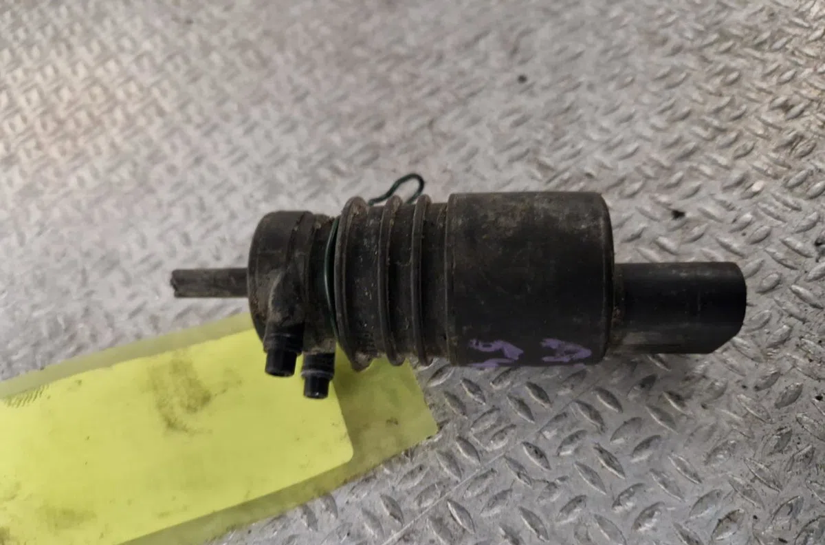 Pompe lave-glace avant AUDI A3 2  A3 2 PHASE 1 occasion