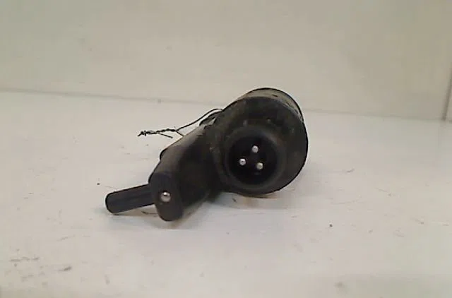 Pompe lave-glace avant AUDI A6 1992 occasion