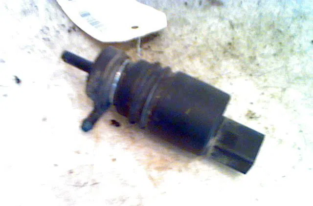 Pompe lave-glace avant AUDI A6 II 2000 occasion